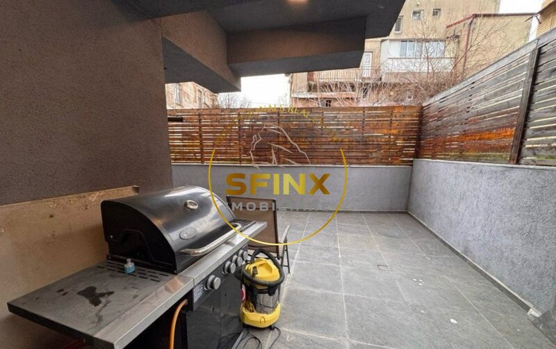 Decebal, de inchiriat apartament cu 2 camere si terasa.